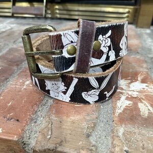 Too Cute! Looney Tunes Leather Belt M Bugs Bunny Taz Vintage Warner Bros Cartoon